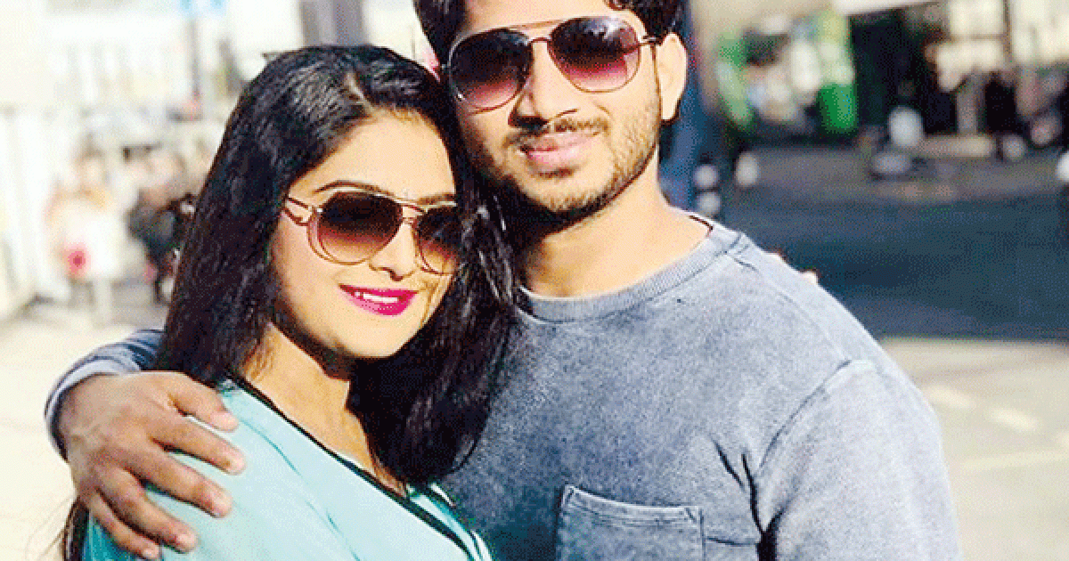 Salma Shah Husband Andrew Smith
